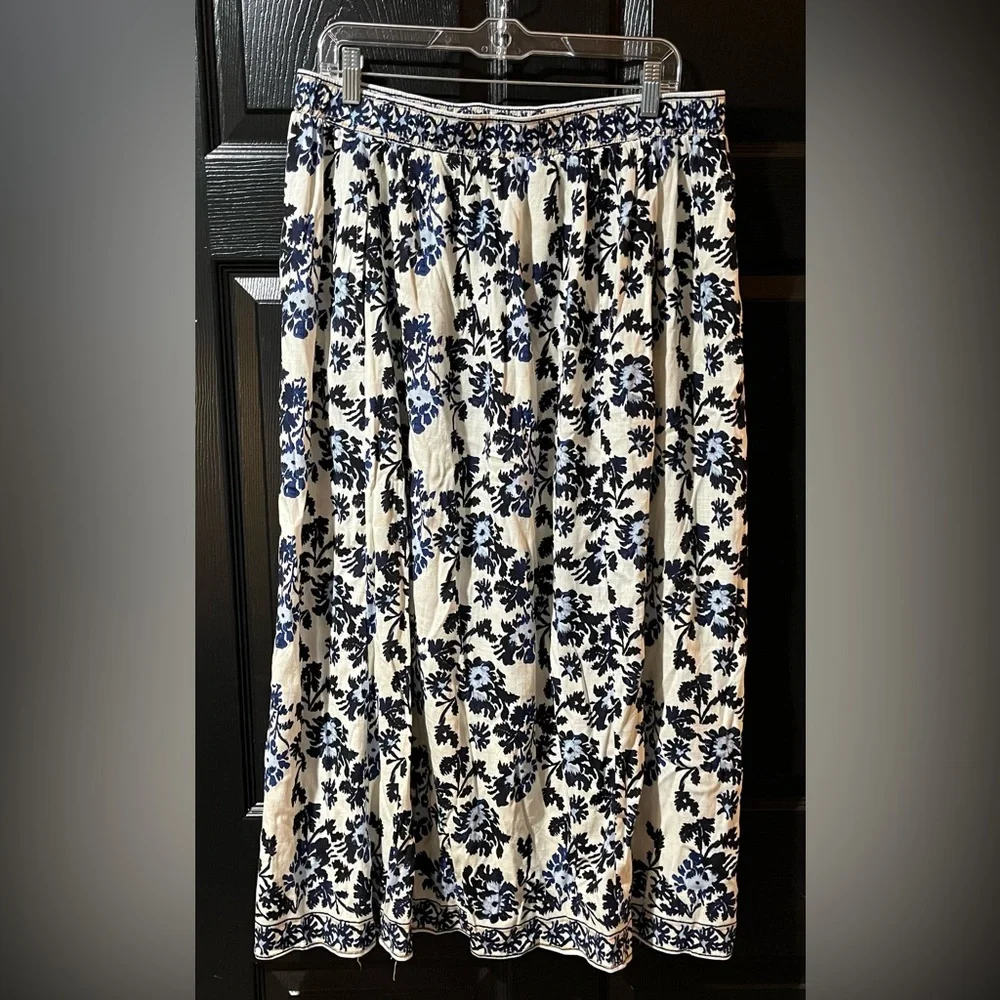 NEW Max Studio London Floral Midi Skirt NWT